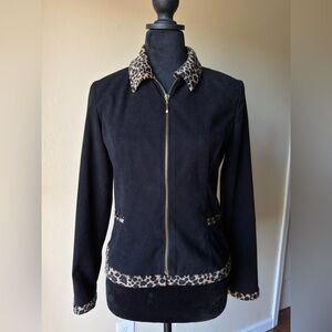 Black coat w/ leopard collar and cuffs 
Velvet feel 
 4 Jessica Howard petites